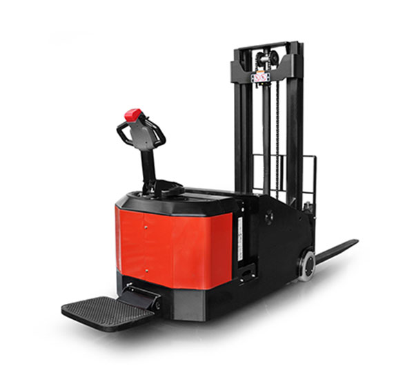 1.21.5噸電動堆高車