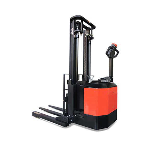 1.41.8噸電動堆高車（寬腿）