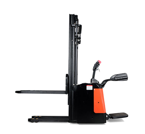 2.0噸電動堆高車